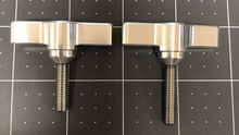 Load image into Gallery viewer, Hydrofoil Wingscrews  - jeu de 4 visses mixtes à tête fraisée M6x30mm/35mm pour une utilisation avec des cales de mât sur foils (Takuma, Signature, Axis, AFS... )
